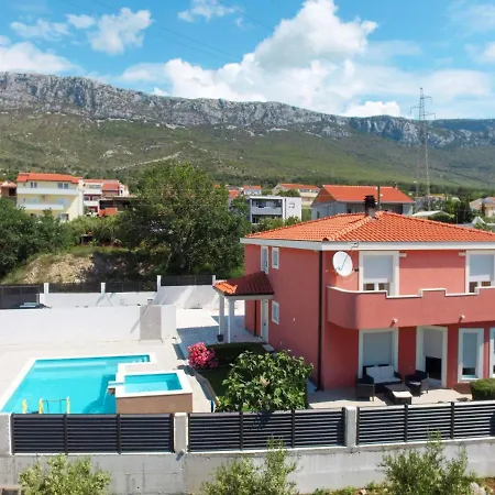 Holiday Home Queen Ahn With Heated Pool By Interhome Kaštela