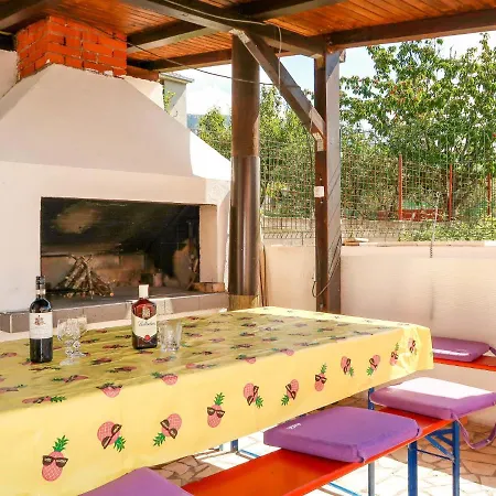 Holiday Home Queen Ahn With Heated Pool By Interhome