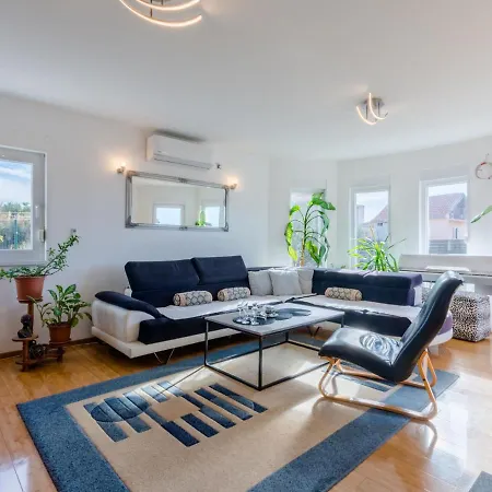 Nyaraló Queen Ahn By Interhome Kaštela